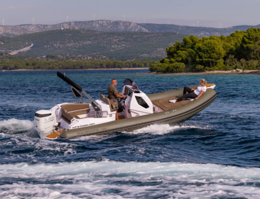 Predator 700 T – Rubber boat (R.I.B.)