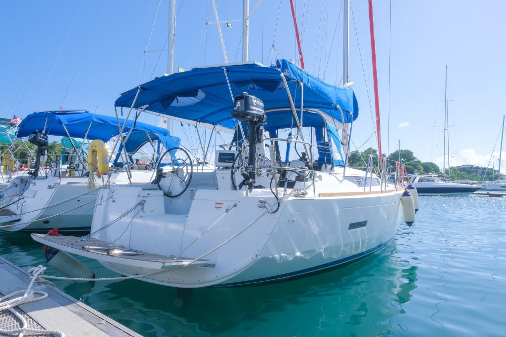 Sun Odyssey 419 – 3 cab. – Sailing yacht