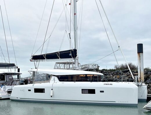 Lagoon 42 OW – Catamaran