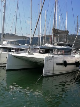 Bali 4.1 – 4 + 2 cab. – Catamaran