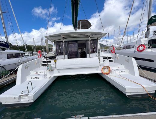 Bali 4.3 – Catamaran