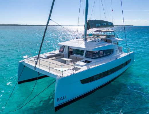 Bali 4.4 – 4 + 2 cab. – Catamaran