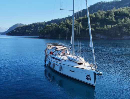Sun Odyssey 419 – 3 cab. – Sailing yacht