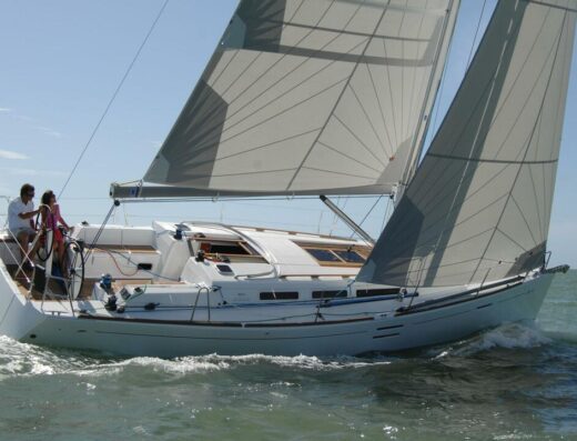 Dufour 40E – Sailing yacht