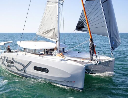Excess 11 – 4 + 2 cab. – Catamaran
