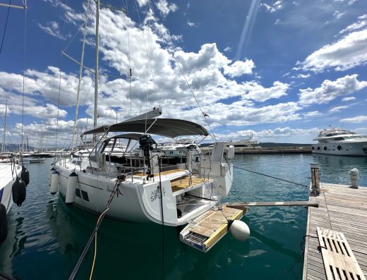 Hanse 548 – 5 + 1 cab. – Sailing yacht