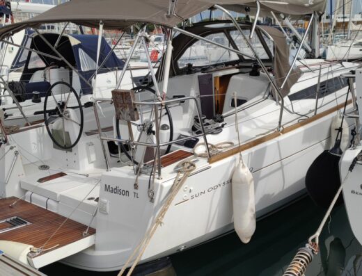 Sun Odyssey 349 – 3 cab. – Sailing yacht