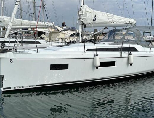 Oceanis 34.1 – 3 cab. – Sailing yacht