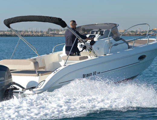 Brava 22 WA – Motor boat