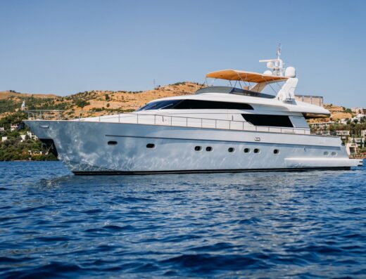 Sanlorenzo 72 – 4 cab. – Luxury motor yacht