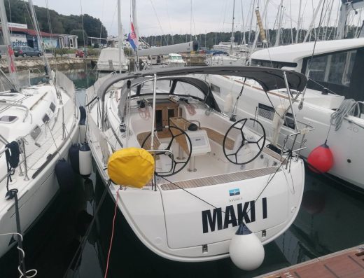 Bavaria Cruiser 34 – 2 cab. – Sailing yacht