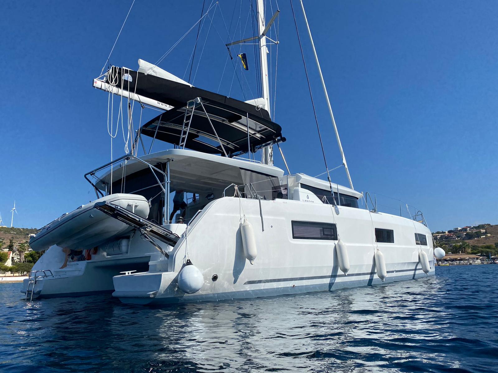 Lagoon 46 – 4 + 2 cab. – Catamaran
