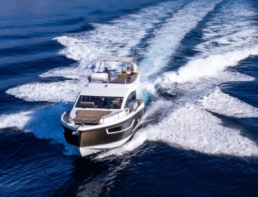 Sealine F430 – Motor yacht