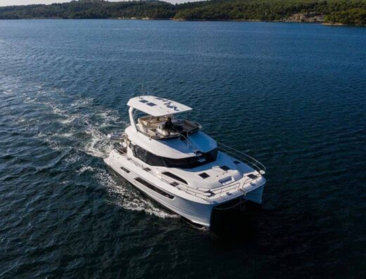 Aquila 44 – Power catamaran