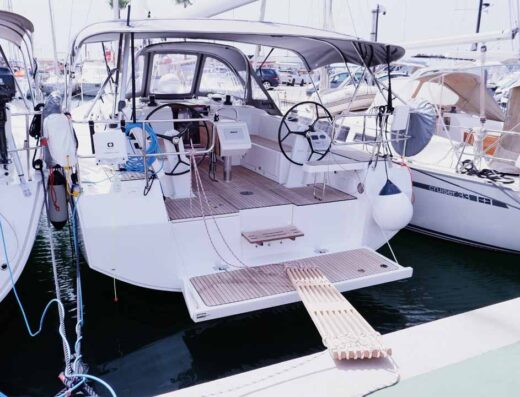 Bavaria C38 – Sailing yacht