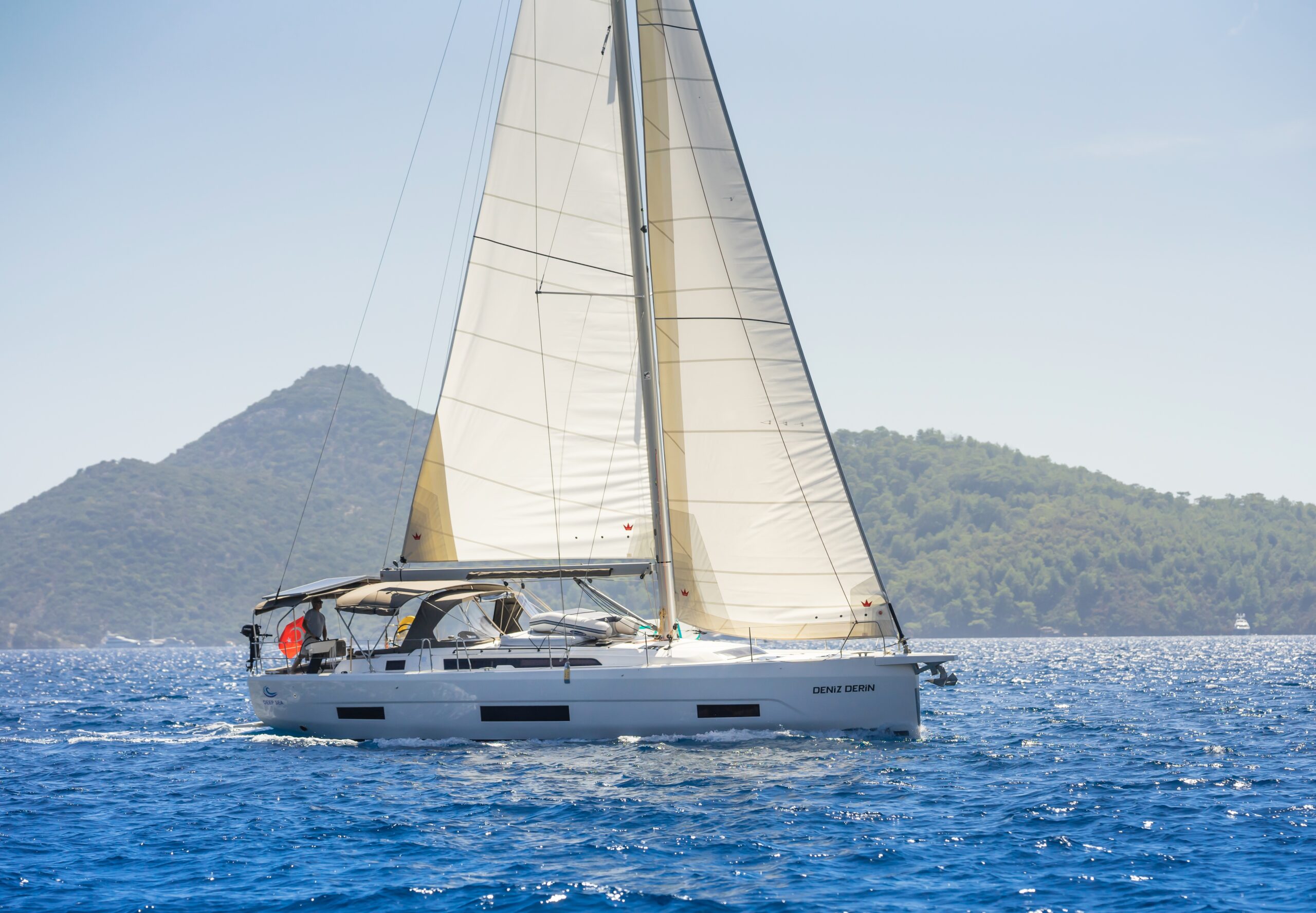 Dufour 470 – 4 cab. – Sailing yacht
