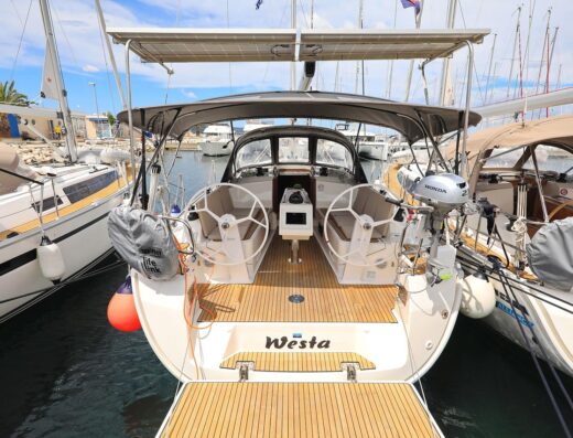 Bavaria Cruiser 37 – 3 cab. – Sailing yacht