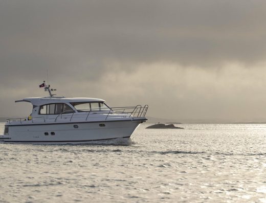 Nimbus 405 Coupe – Motor boat