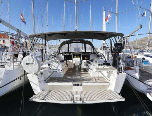 Dufour 382 GL – Sailing yacht