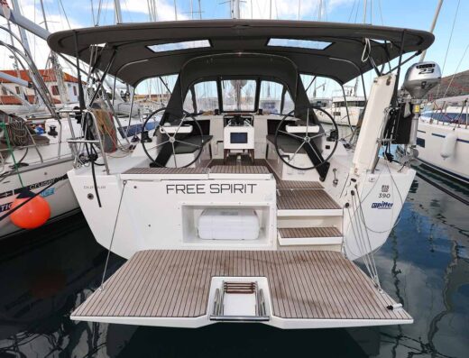 Dufour 390 – Sailing yacht