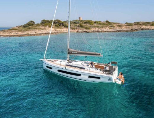 Dufour 41 – 3 cab. – Sailing yacht