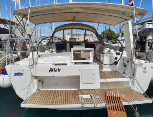 Dufour 412 – Sailing yacht