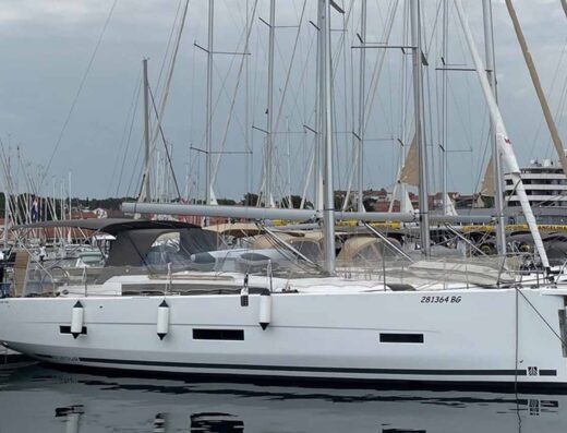 Dufour 430 – Sailing yacht
