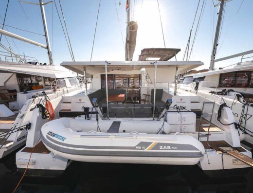 Fountaine Pajot Isla 40 – 4 + 1 cab. – Catamaran