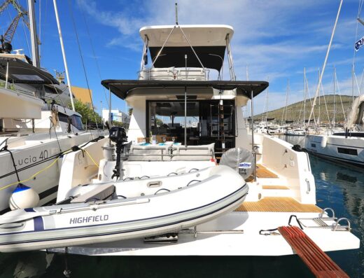 Fountaine Pajot MY 37 – Power catamaran