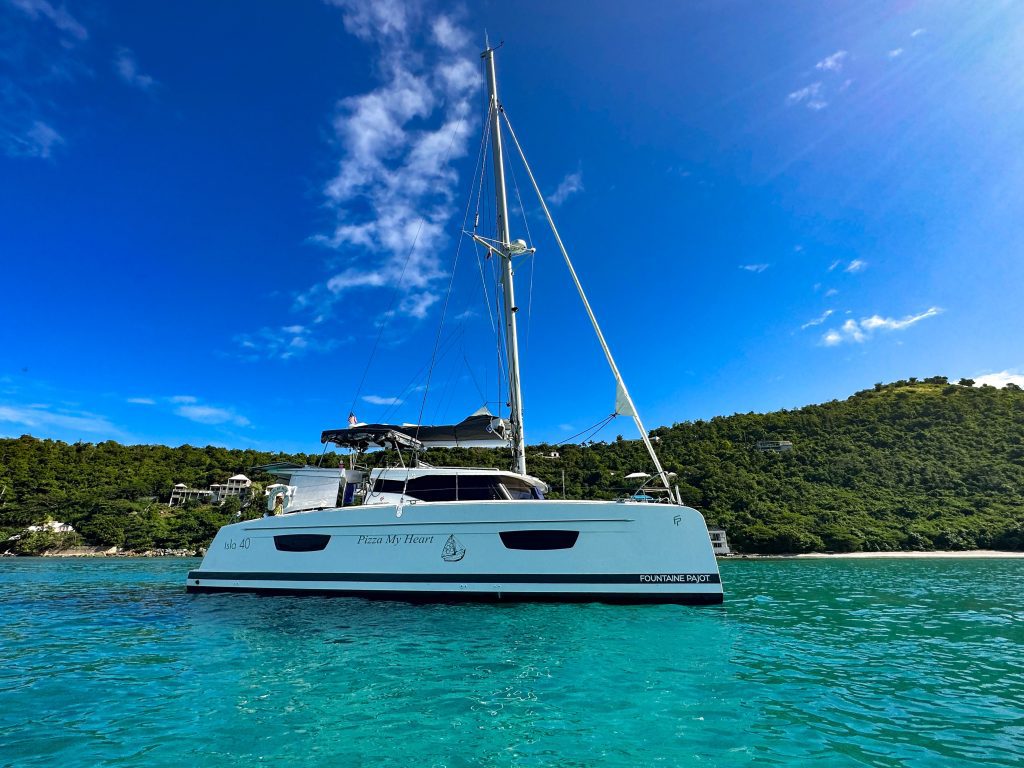 Fountaine Pajot Isla 40 – 3 cab. – Catamaran