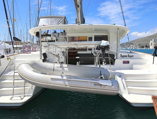 Lagoon 400 – 4 + 2 cab. – Catamaran