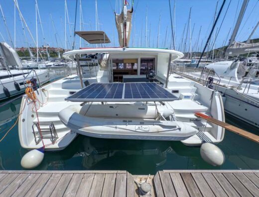 Lagoon 400 S2 – 4 + 2 cab. – Catamaran