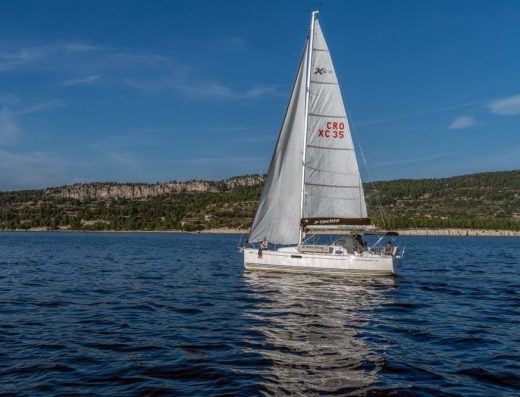 XC 35 – Sailing yacht