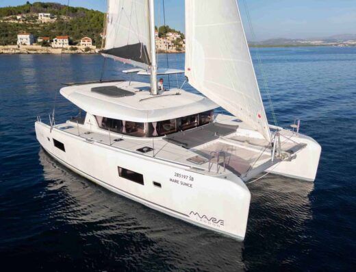 Lagoon 42 – 4 + 2 cab. – Catamaran