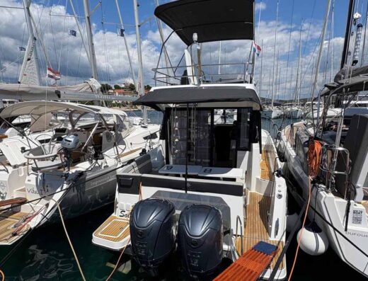 Merry Fisher 1095 Fly – Motor boat