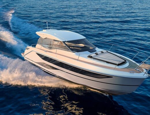 Bavaria SR36HT – Motor yacht