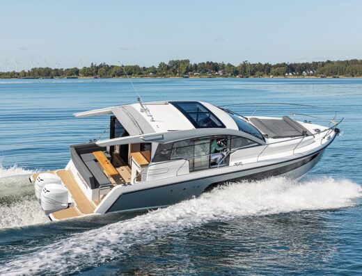 Sealine C335 – Motor boat