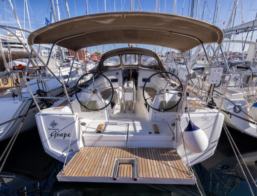 Sun Odyssey 349 – 3 cab. – Sailing yacht