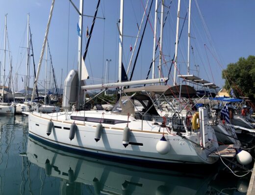 Sun Odyssey 419 – 3 cab. – Sailing yacht