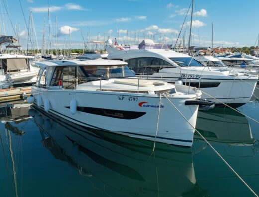 Greenline 39 – Motor yacht