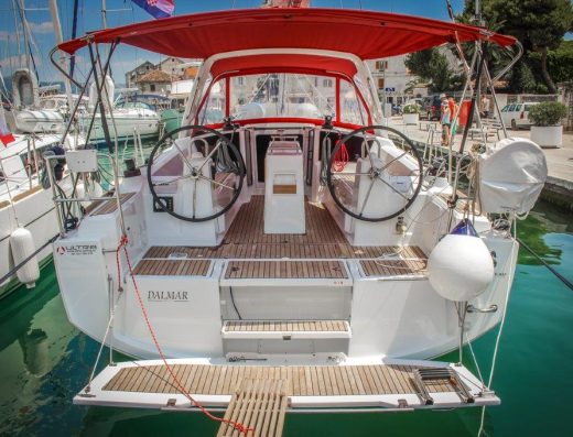 Oceanis 35 – Sailing yacht