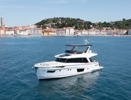 Greenline 58 Fly – Motor yacht