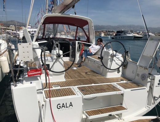 Oceanis 35 – Sailing yacht