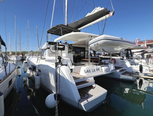 Lagoon 42 – 4 + 2 cab. – Catamaran