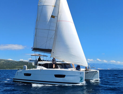 Fountaine Pajot Lucia 40 – 4 cab. – Catamaran
