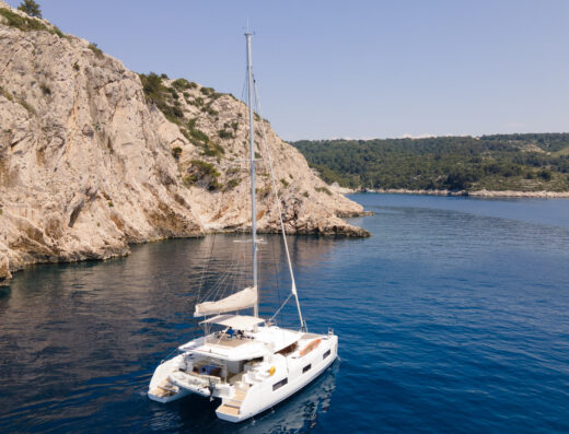 Lagoon 46 – 4 + 2 cab. – Catamaran