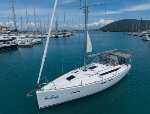 Sun Odyssey 419 – 3 cab. – Sailing yacht
