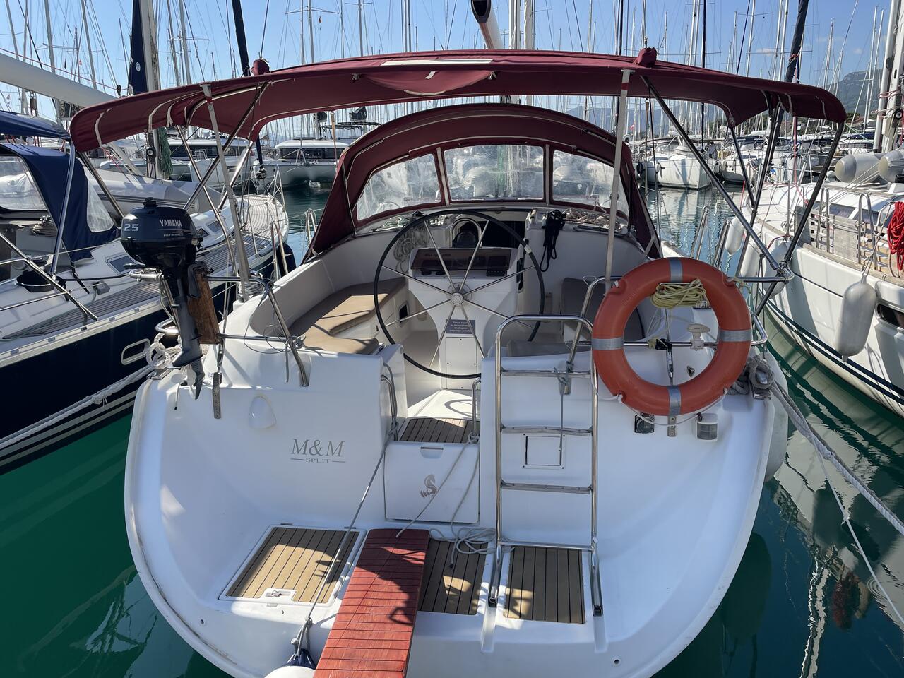 Oceanis 411 Celebration – Sailing yacht