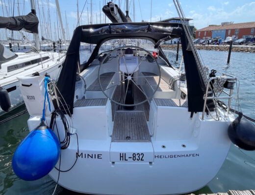 Hanse 370 – Sailing yacht