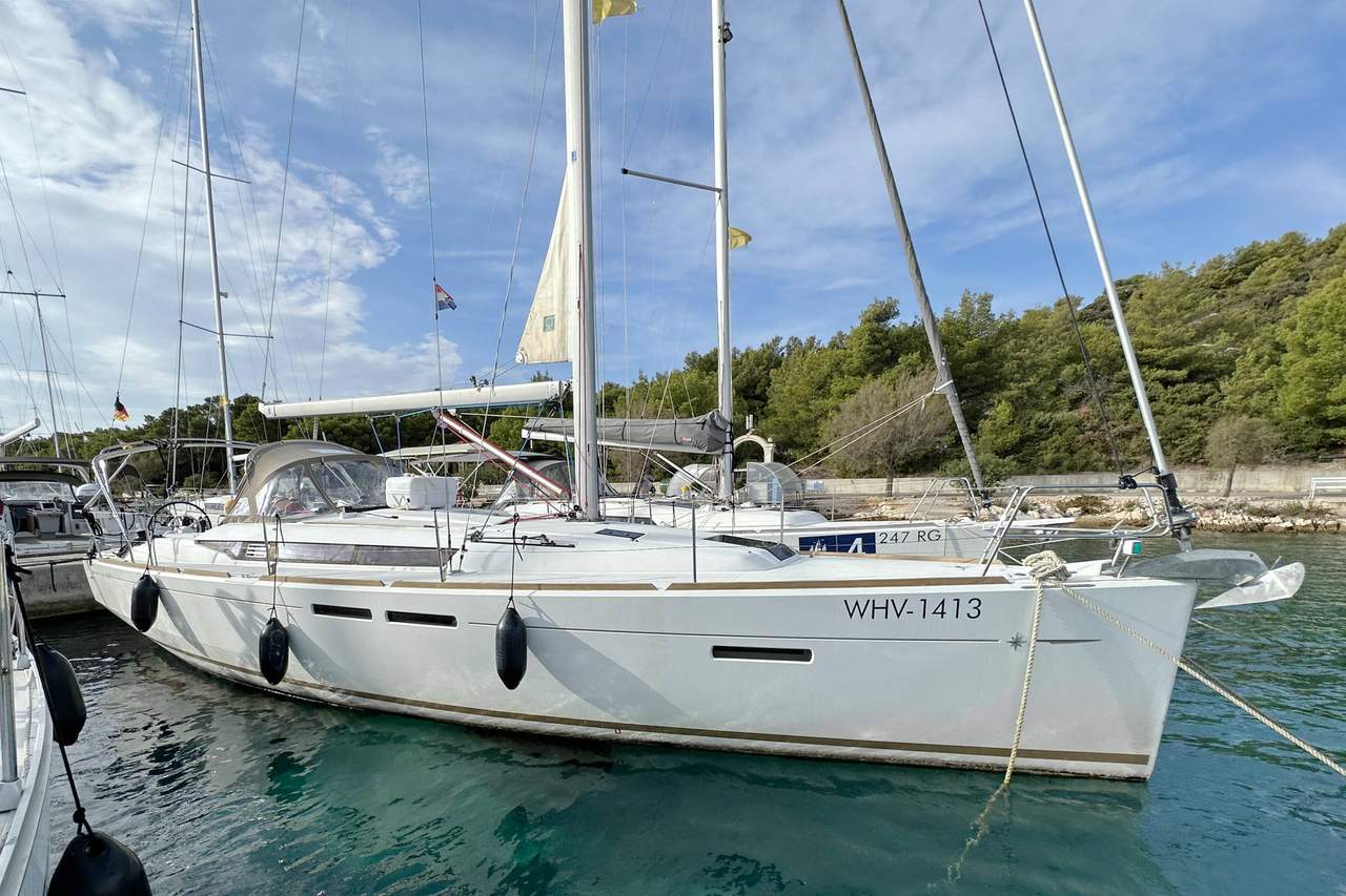 Sun Odyssey 409 – Sailing yacht
